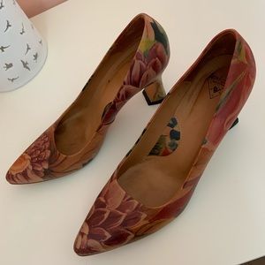 John Fluevog “Desmond” Floral Pumps